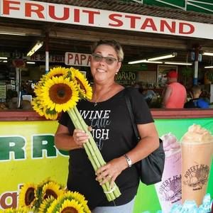 Meet your Posher, Robin